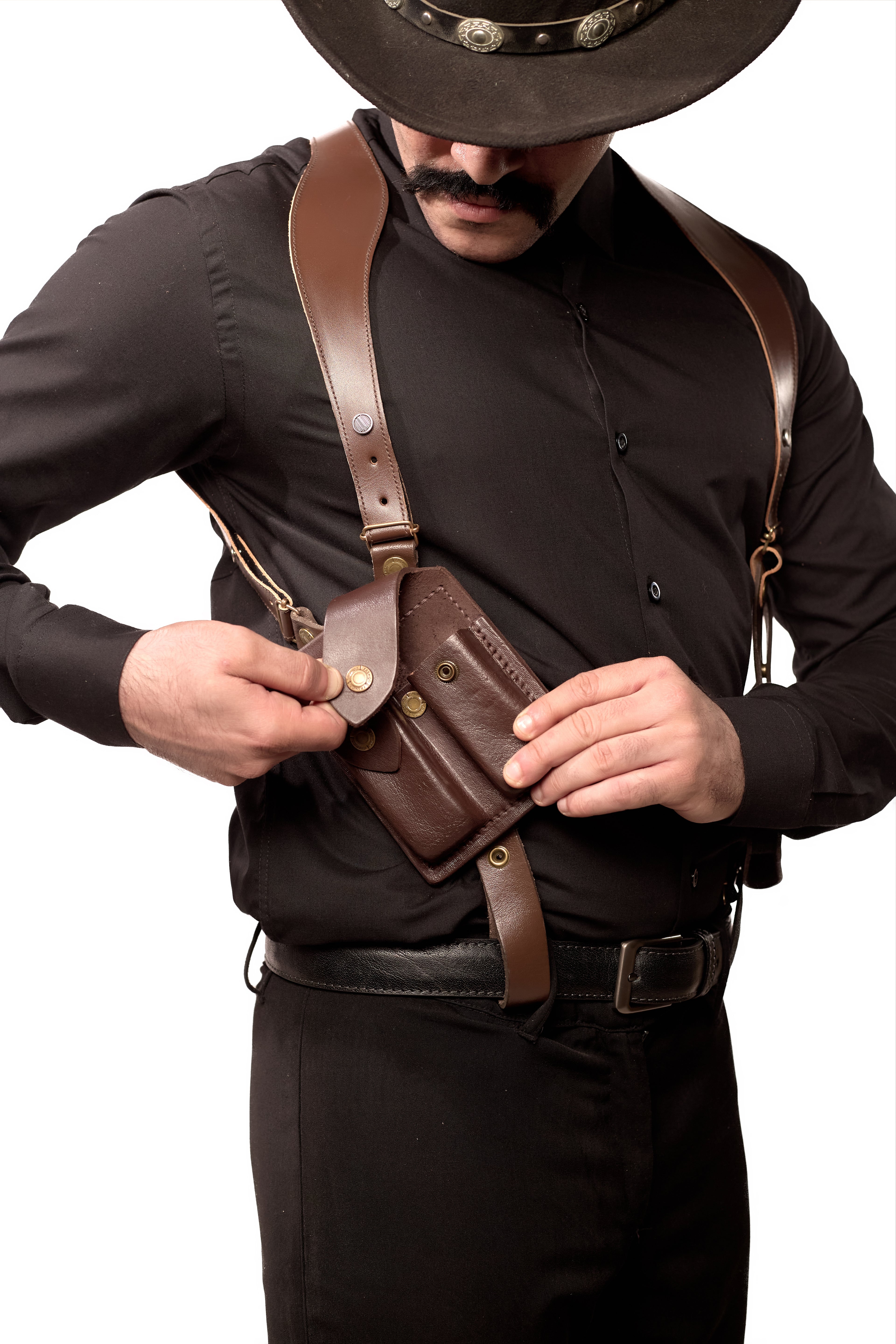 Shoulder Holster with 2 Mag Pouch Brown (Beretta)